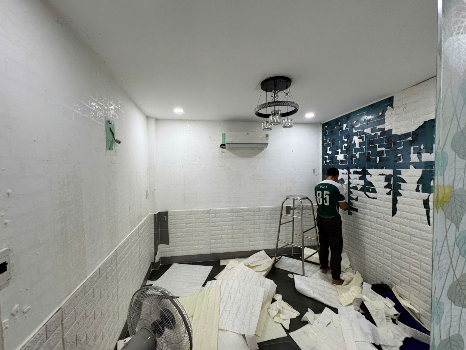 thi công ốp tường giá rẻ hcm