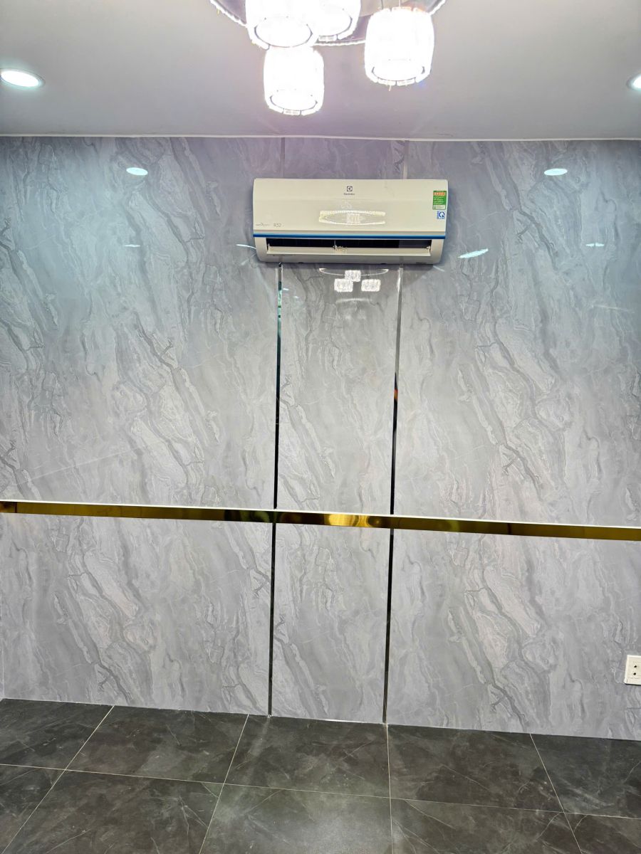 thi công ốp tường giá rẻ hcm