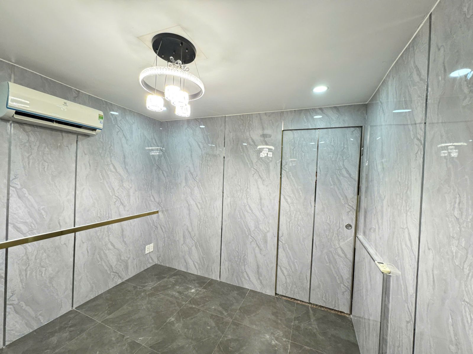 thi công ốp tường giá rẻ hcm