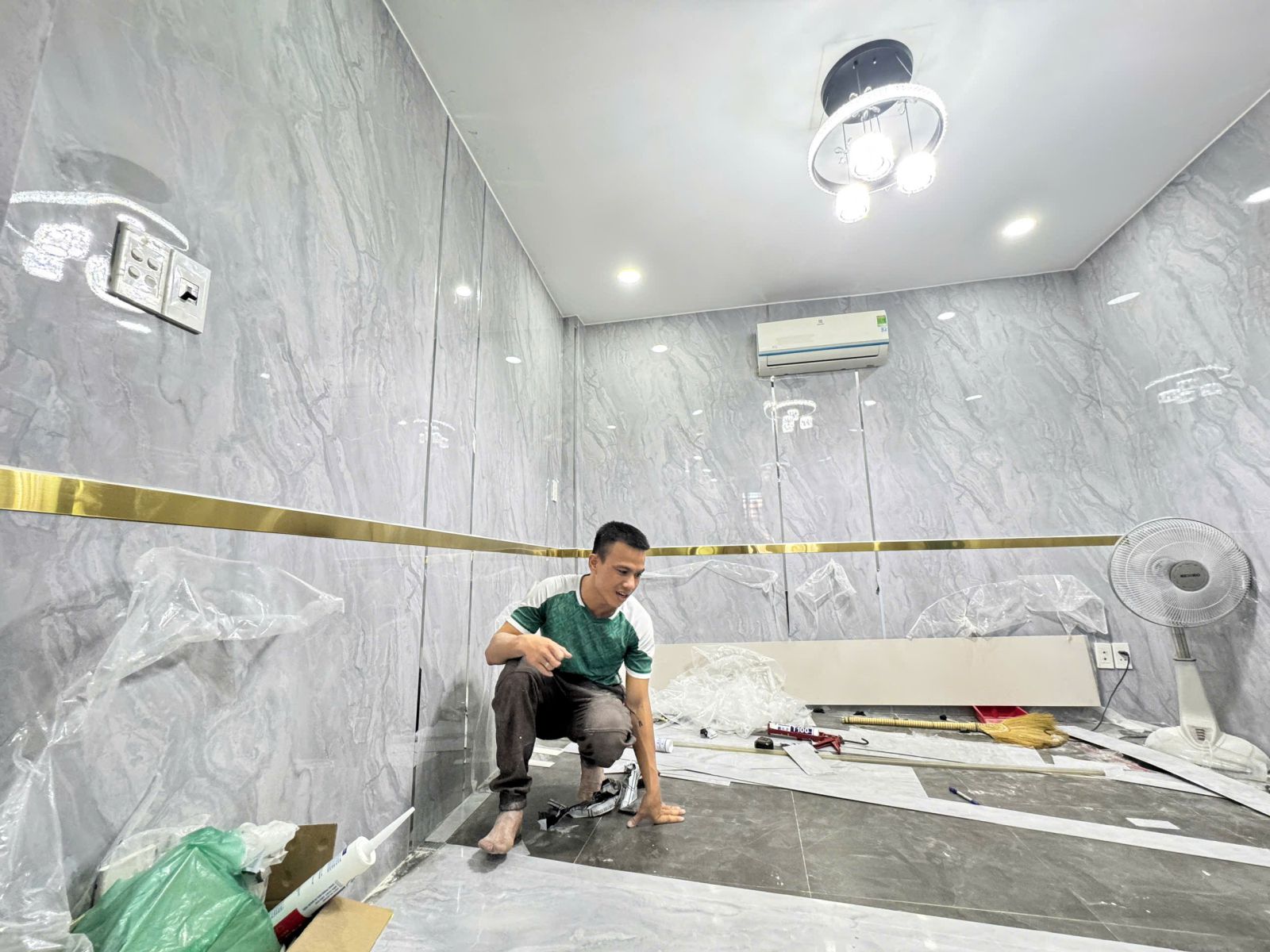 thi công ốp tường giá rẻ hcm