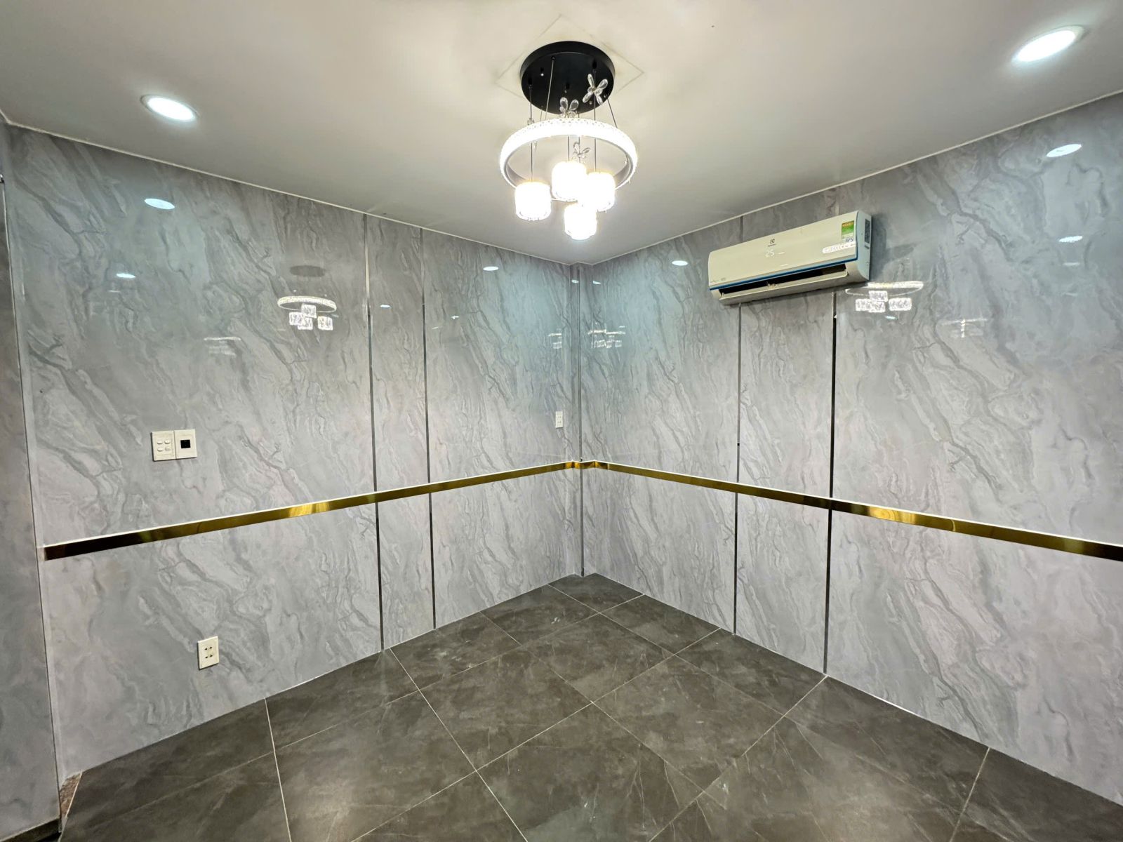 thi công ốp tường giá rẻ hcm