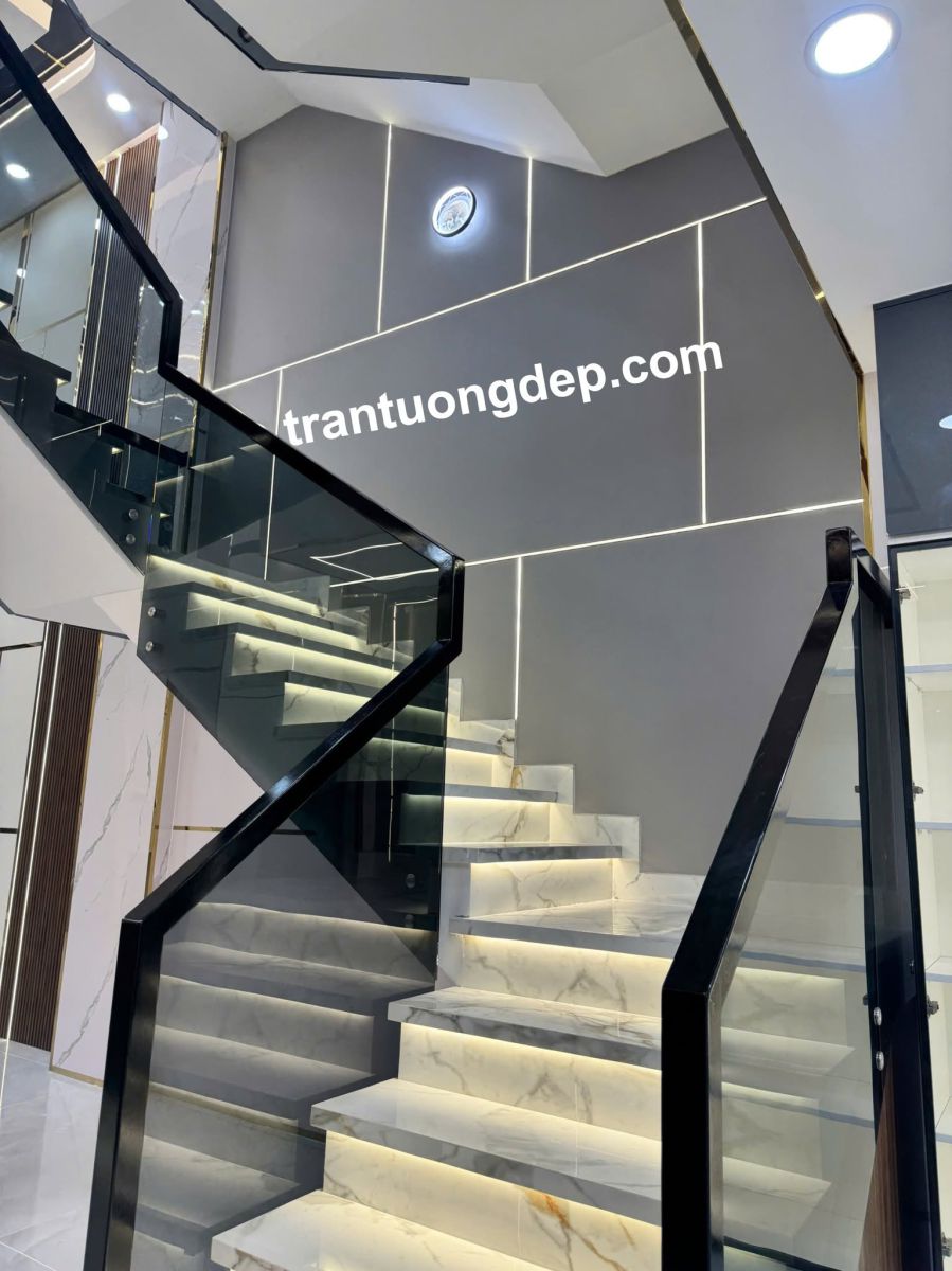 thi công ốp tường cầu thang đẹp giá rẻ hcm