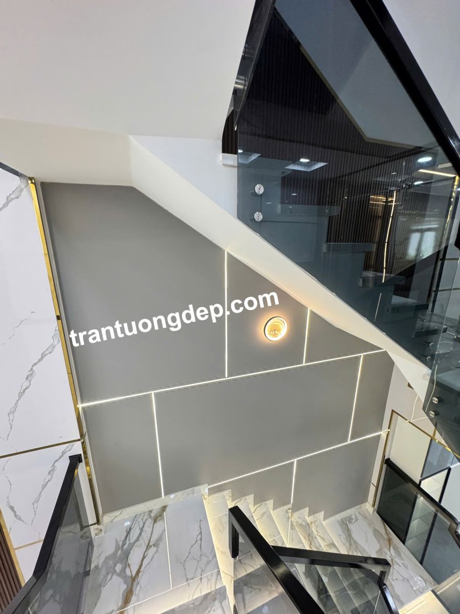 thi công ốp tường cầu thang đẹp giá rẻ hcm