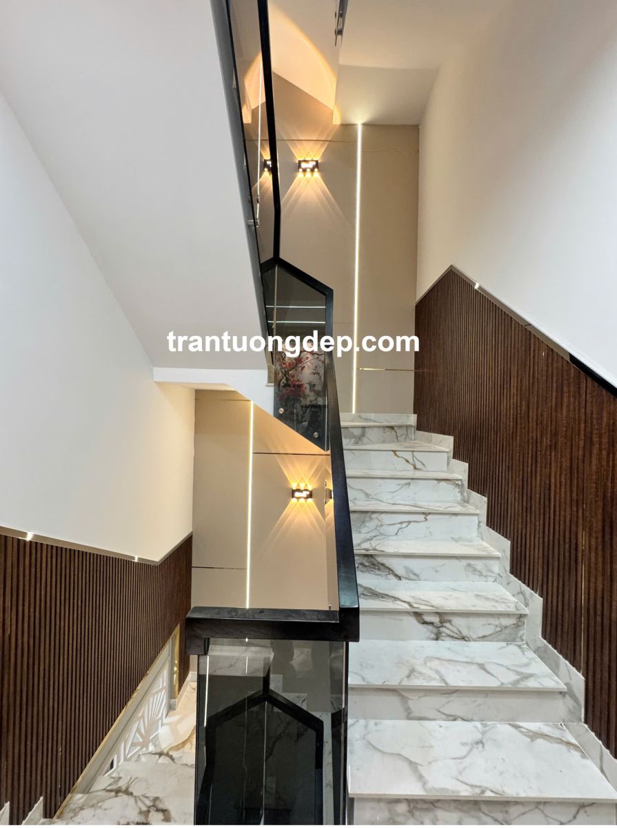 các mẫu ốp tường cầu thang đẹp