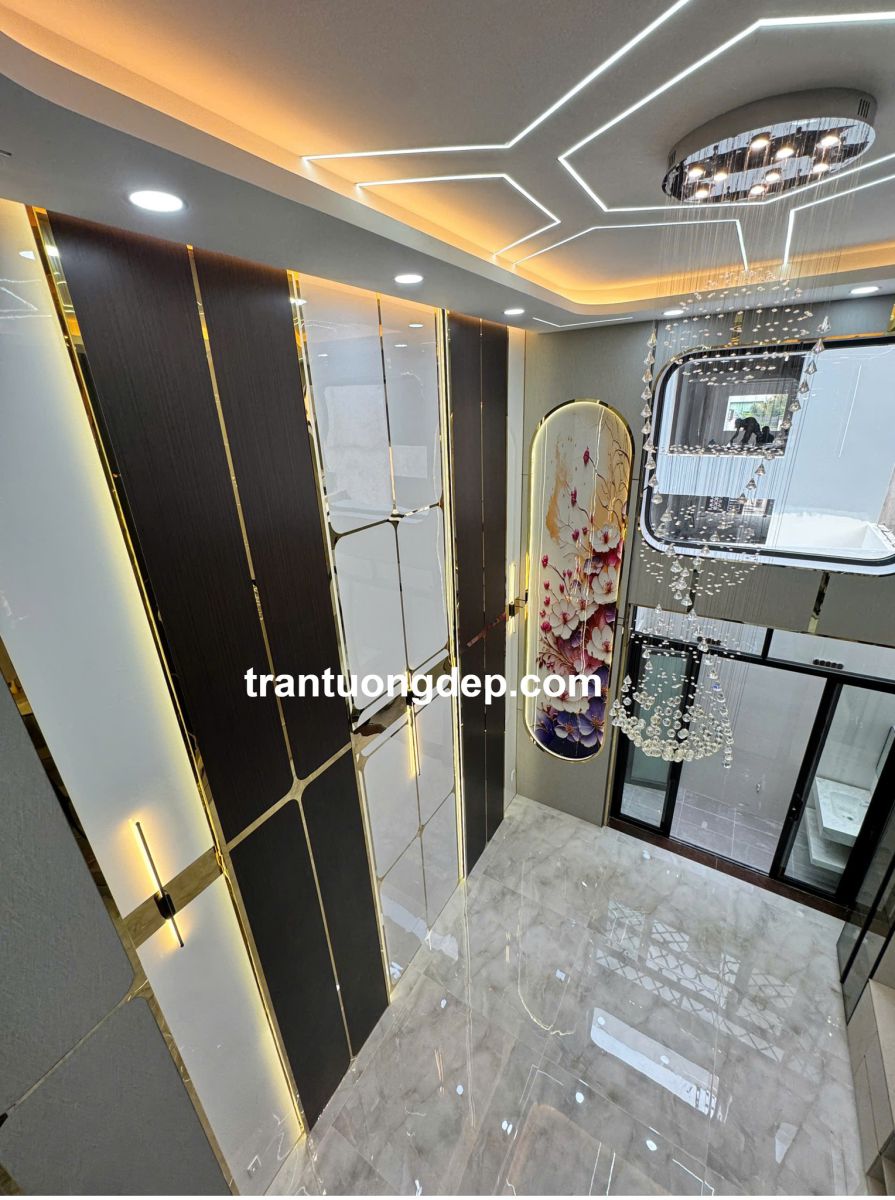 mẫu ốp tường vách thông tầng đẹp