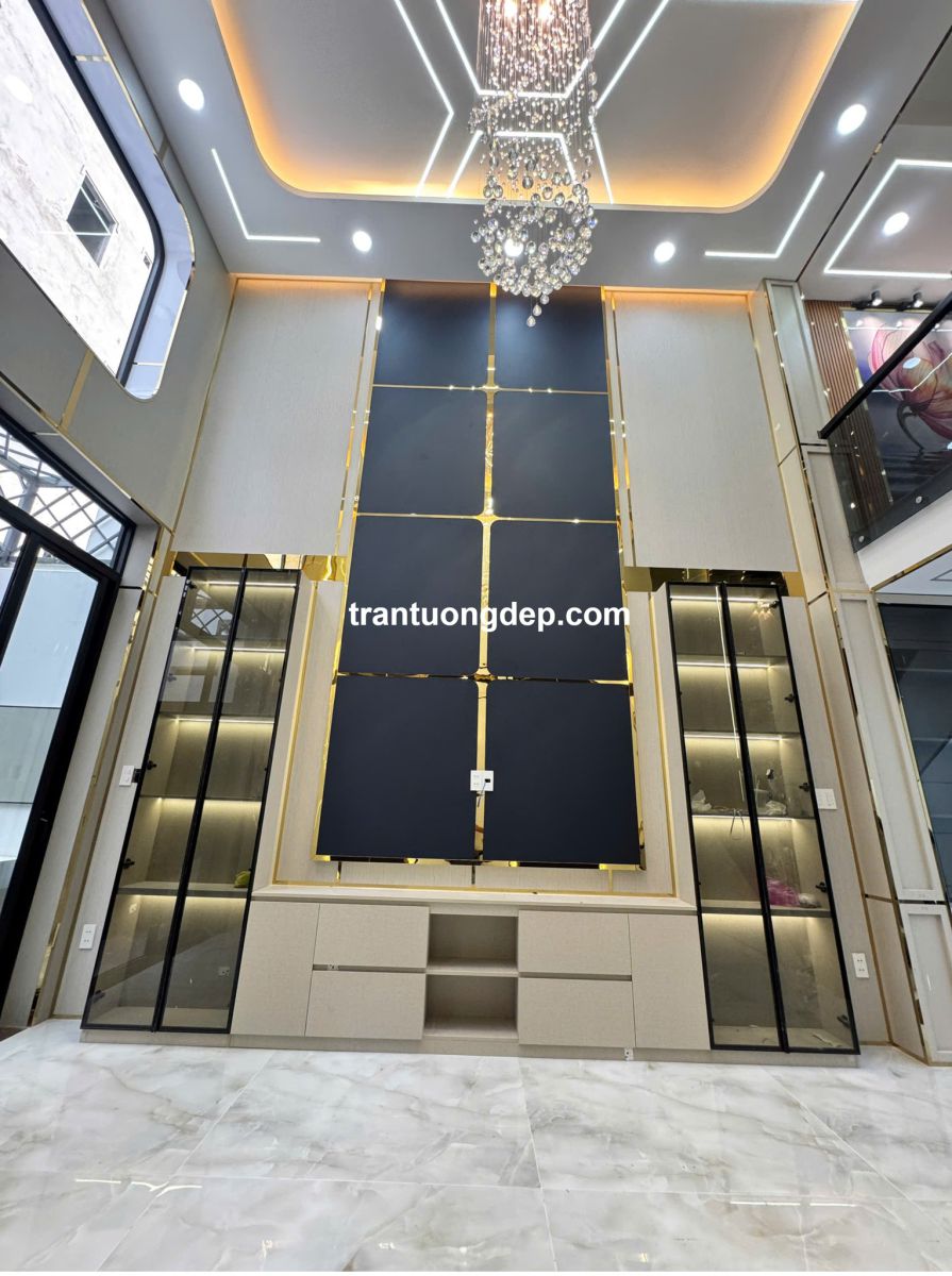 mẫu ốp tường vách thông tầng đẹp