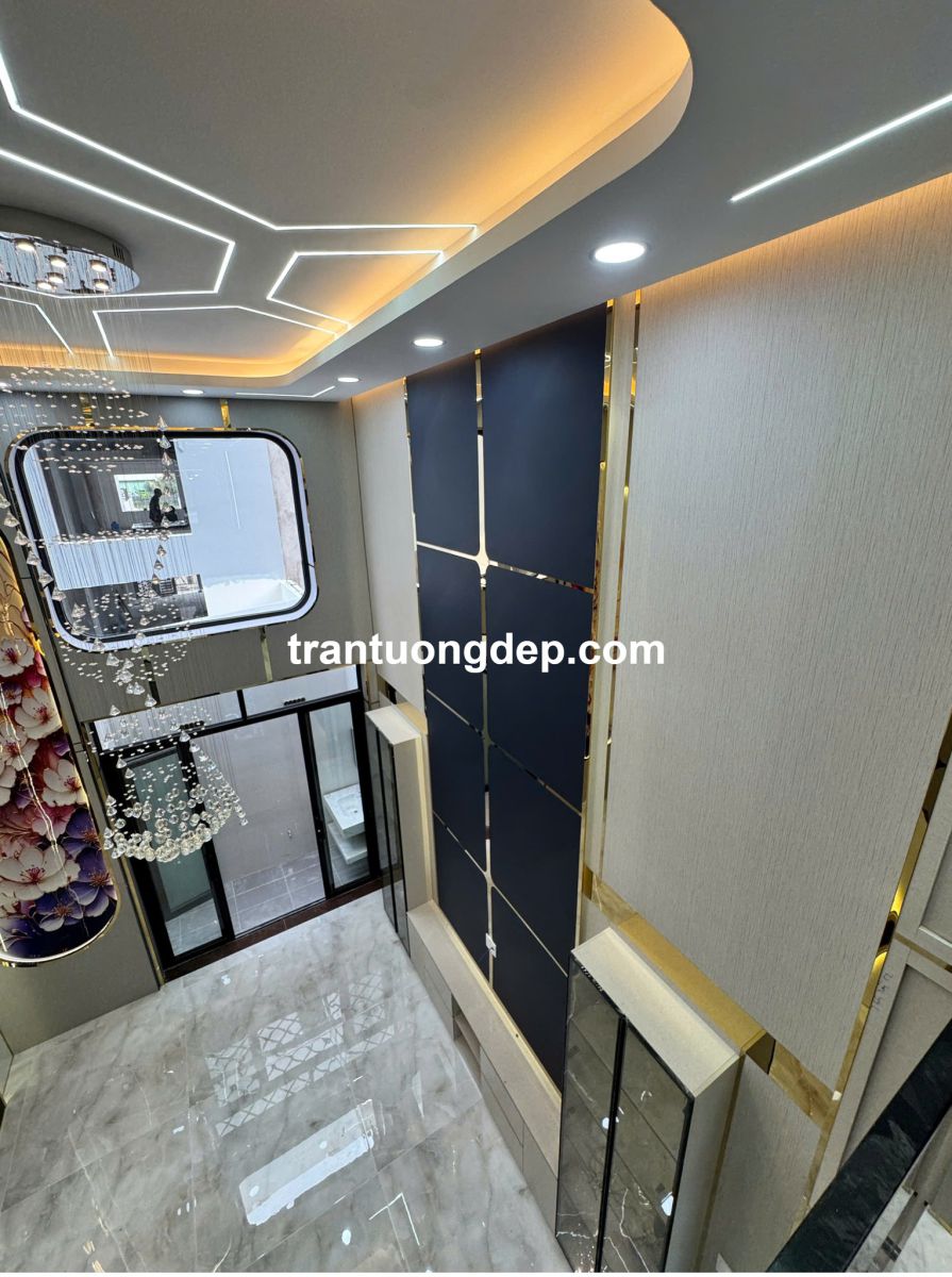 mẫu ốp tường vách thông tầng đẹp