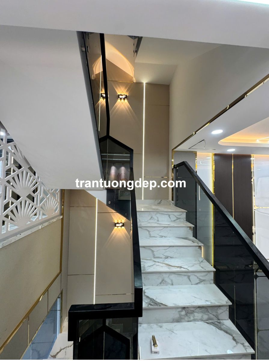 các mẫu ốp tường cầu thang đẹp