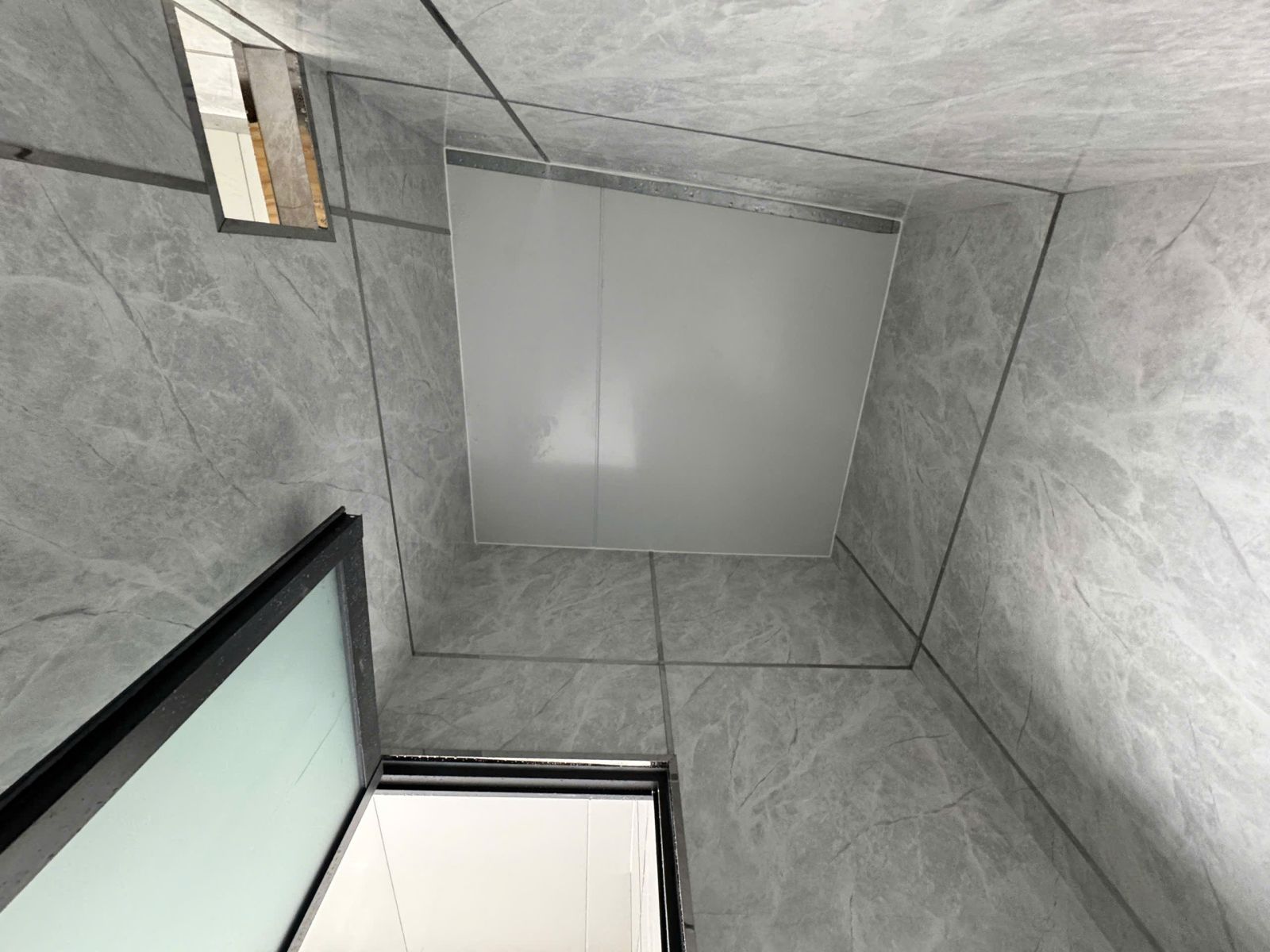 thi công ốp tường giá rẻ hcm