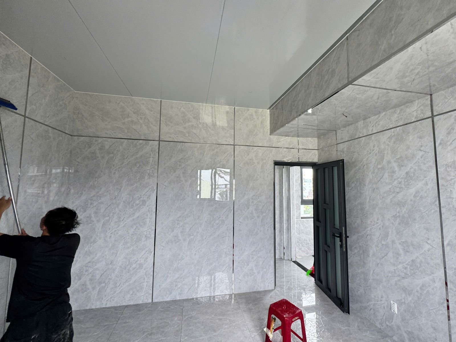 thi công ốp tường giá rẻ hcm