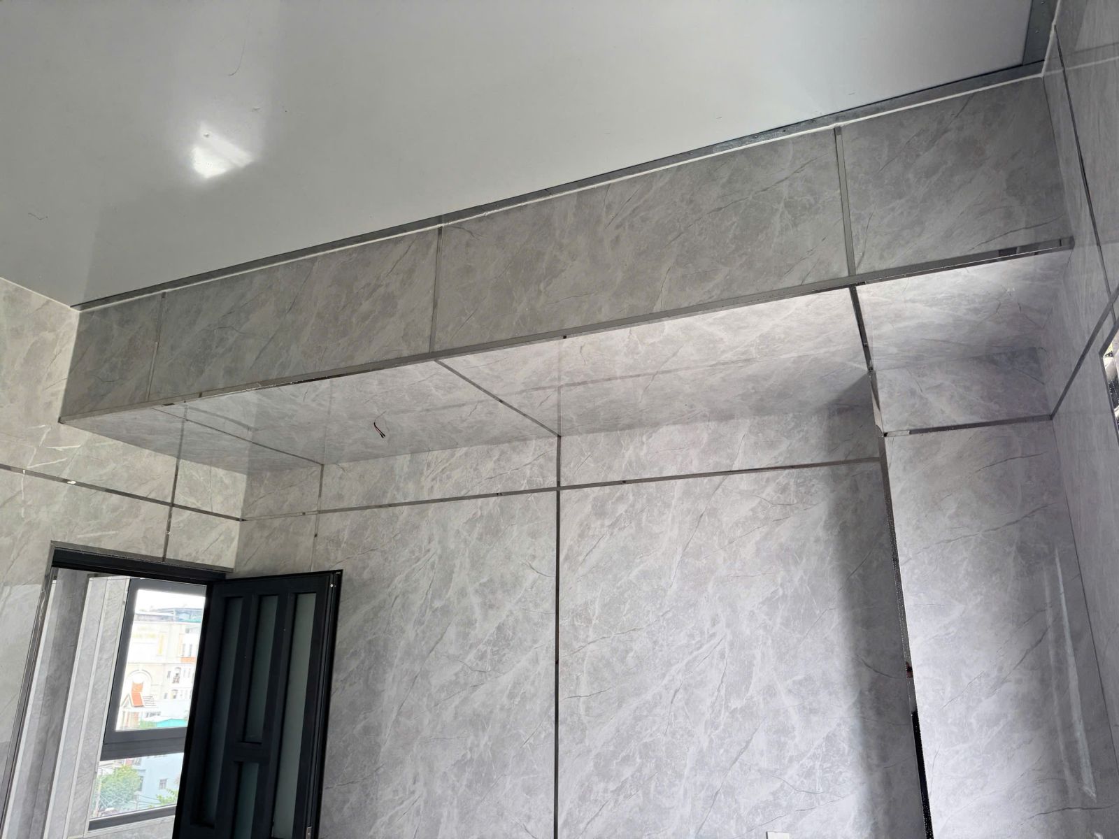 thi công ốp tường giá rẻ hcm