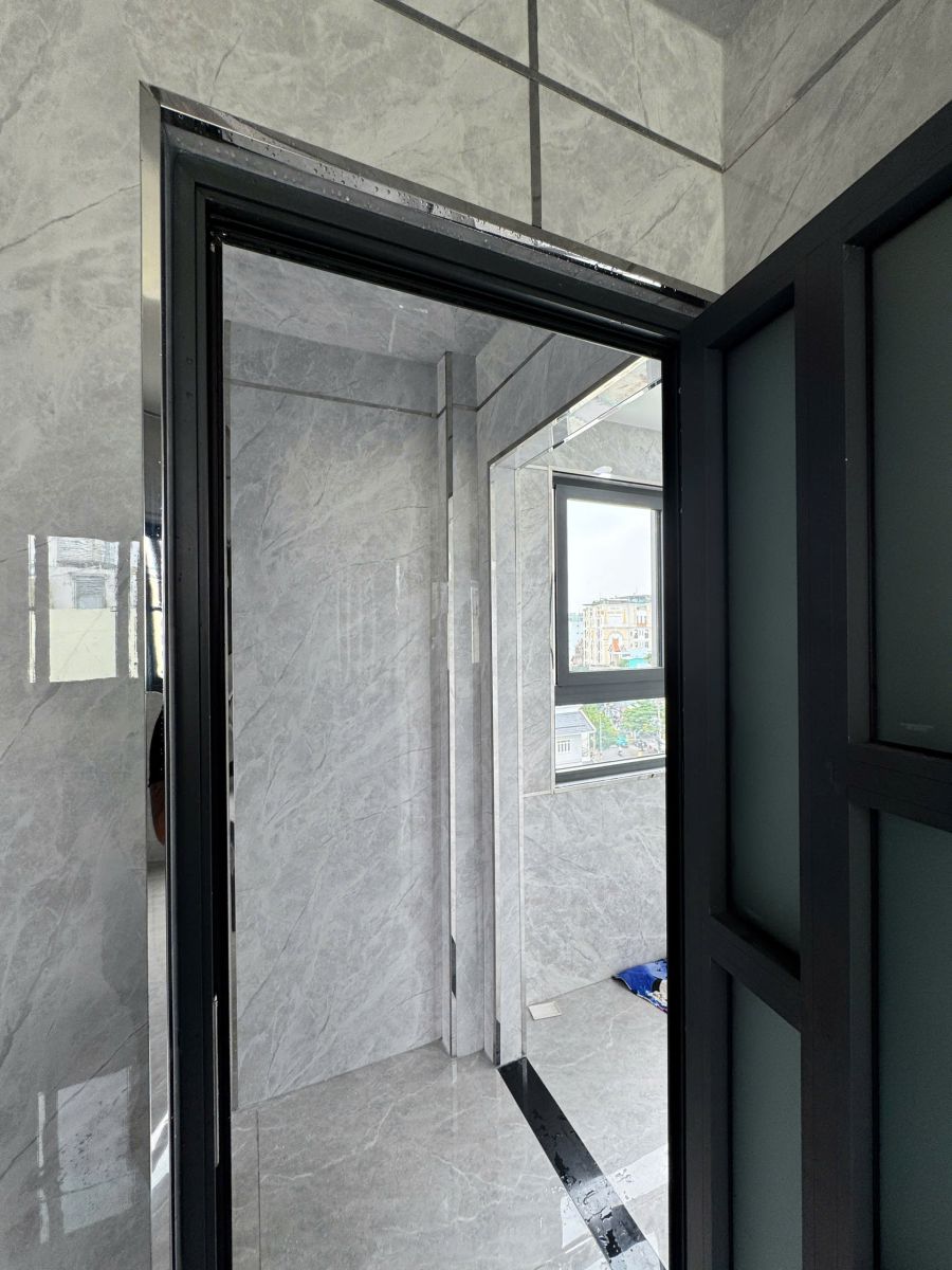 thi công ốp tường giá rẻ hcm