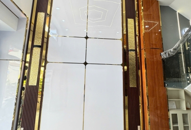 VÁCH THÔNG TẦNG ĐẸP