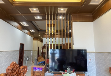 TRẦN NHỰA GIẢ GỖ ĐỒNG NAI