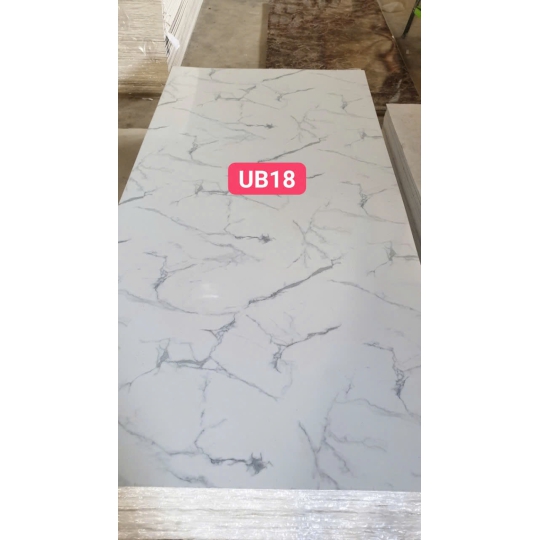 GIẢ ĐÁ HOA CƯƠNG UB18