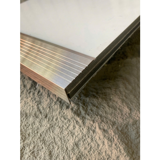 NẸP INOX VIỀN BẬC CẦU THANG TX