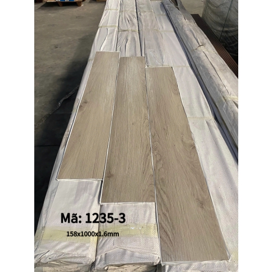 Sàn Nhựa Giả Gỗ keo dán sẵn 1.6mm