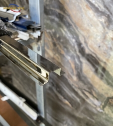 U INOX MÀU VÀNG